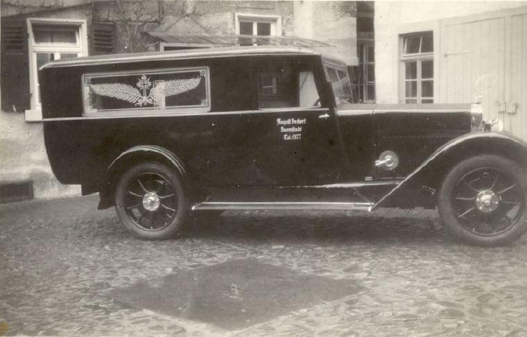 bestattungswagen-1-friedhof