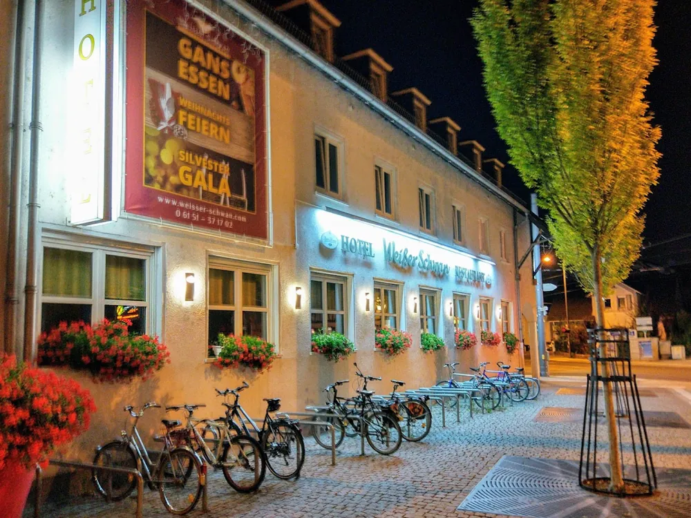 Hotel Weisser Schwan in Arheilgen am Abend